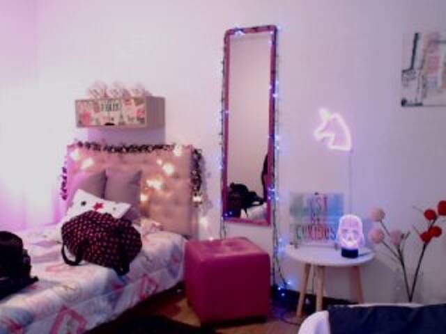 Emitiranje snimki zaslona Miss-Bonnie