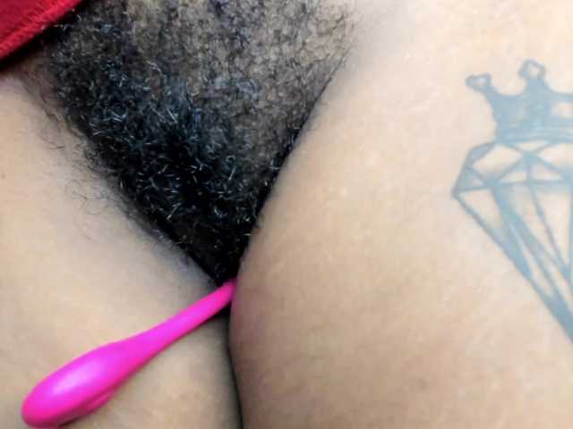 Fotografije MissBlackCandy hairy#squirt #hairy #feet #bush #ebony