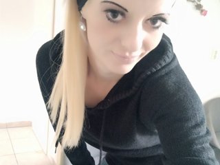 Erotski video chat MoaningKitty23
