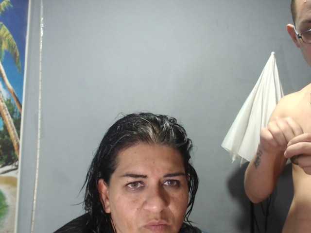 Emitiranje snimki zaslona MommysPervers