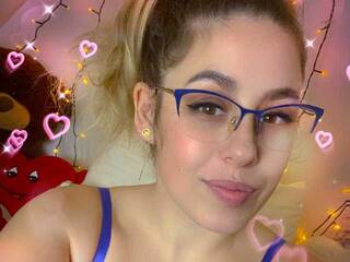 Erotski video chat NicollSweetXo