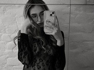 Erotski video chat NikkiBly