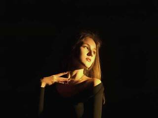 Erotski video chat Niktoria-Shy