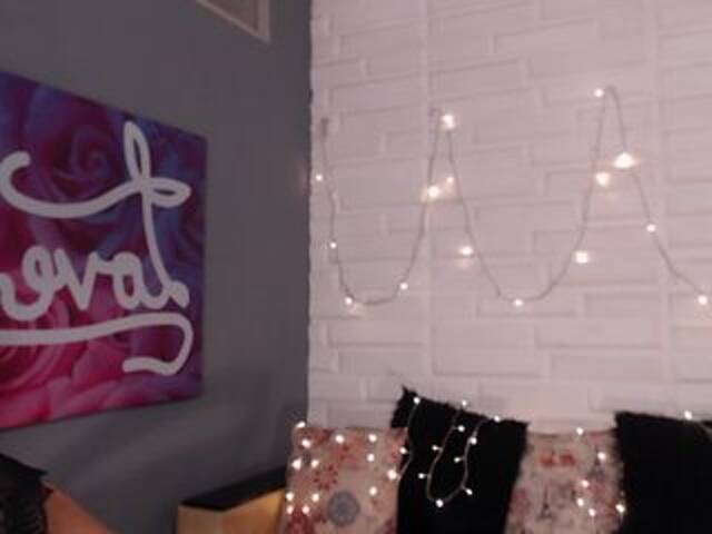 Emitiranje snimki zaslona NinnaMonroe