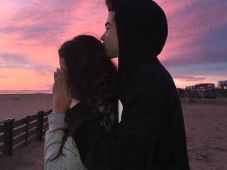 Erotski video chat nut-and-bolt