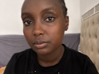 Erotski video chat Nyomi224