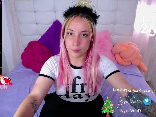 Fotografije NyxVond ❤ Hello guys, welcome let's play and get us hornys ❤