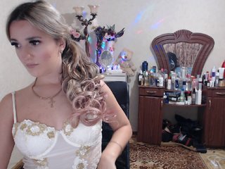 Fotografije _Alienanna_ naked=500, lovense in me, flash tits-100. feets-40, watch your cam-30, if you like me ***show in full private