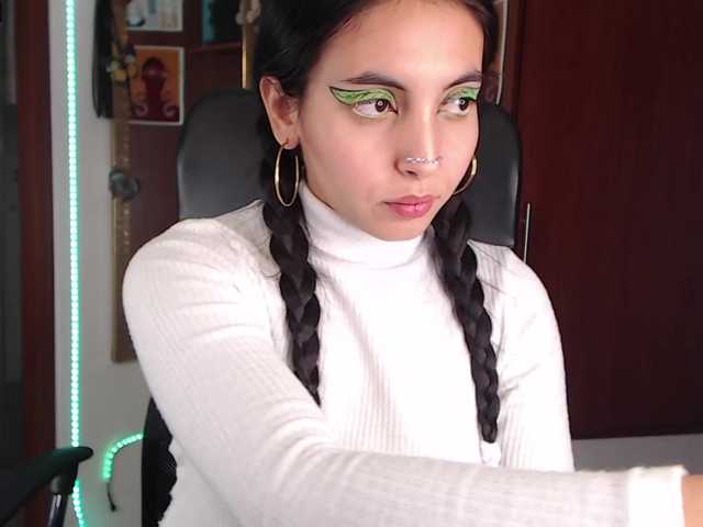 Fotografije PepperLara #makeup #sexy #colombian #latina #latingirl #bdsm #bigass #prettyface #culogrande #coño #pussy #lovense