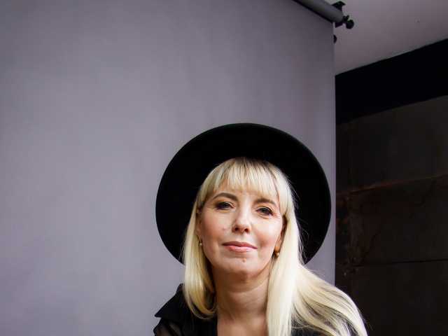 Fotografija profila PetiteHelena