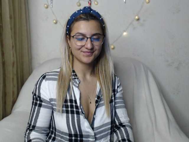 Fotografije PlayfulNicole Lets meet better and lets have some fun :) Lush is on :) Offer me pleasure with your *****s ;) follow me