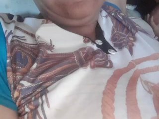 Erotski video chat PollyMILF-By