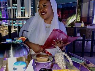 Erotski video chat Pretty-Ebony