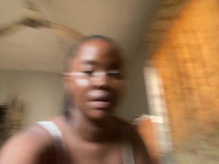 Erotski video chat PrettyJade