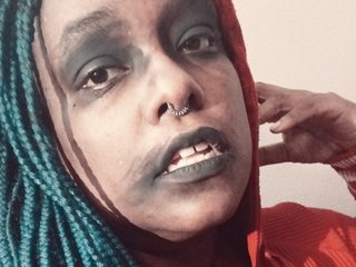 Erotski video chat Queenie-Bee