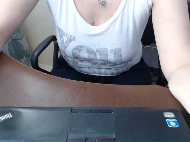Fotografije Ria777 I love hearing the tinkle of tips!Like me - 20tips or more) like my smale -20tips or more)like my eyes-20tips or more)stand up-30tips or more)open u cam-30tips)