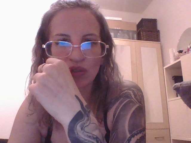 Emitiranje snimki zaslona Rosymara