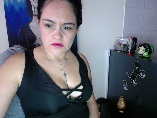 Emitiranje snimki zaslona RoxaneFox