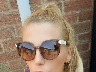 Erotski video chat SavageAss