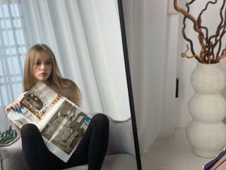Erotski video chat SelenHellsWeet