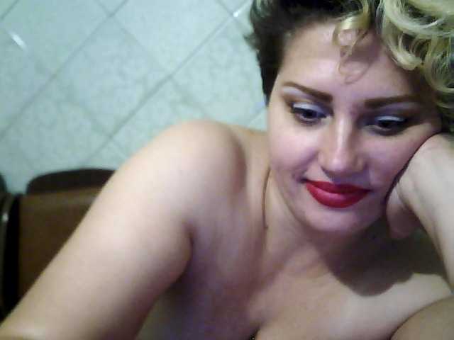 Fotografije Kroxa12 hello in full prv, deep anal hand in pussy, hand in ass, squirt, and your wish
