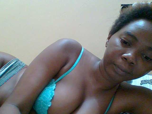 Emitiranje snimki zaslona Sexyebonygal