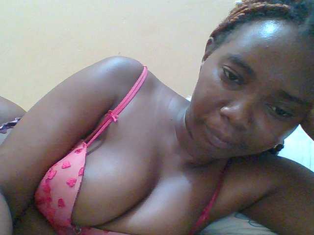 Emitiranje snimki zaslona Sexyebonygal