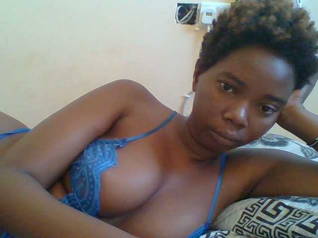 Emitiranje snimki zaslona Sexyebonygal