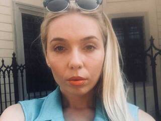 Erotski video chat SexyFoxy555