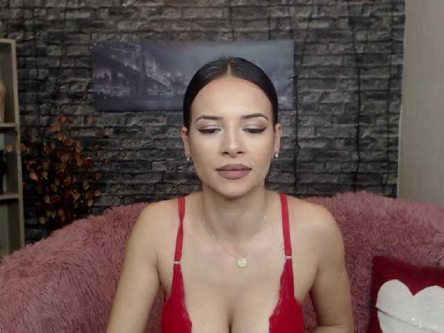 Fotografije SexyModel_kis i love welcome to me! flash boobs 60/ ass 50/ pussy 80/ doggy end twerk 90/ naked 150