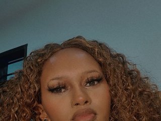 Erotski video chat SlutyMuse