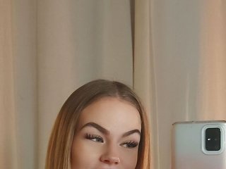 Erotski video chat SnowwBarbie