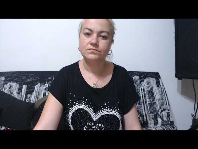 Emitiranje snimki zaslona Softhottmilf