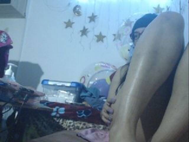 Emitiranje snimki zaslona sofy_dirtyHot