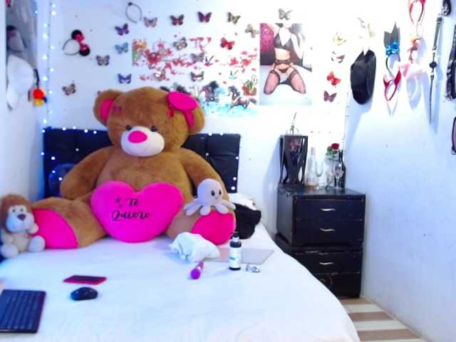 Emitiranje snimki zaslona SquirtQueens