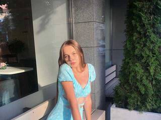 Erotski video chat SugaaaaR