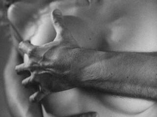 Erotski video chat SweetDynasty