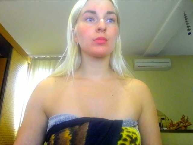 Fotografije SweetGia like 11 / ass 50 / chest 80 / feet 20 / control toys 199 10 min/more pvt c2c 25/33 ultra 33 sec/blowjob 60/snap355/ AHEGAO FACE 13/ naked 350/oil bobs 111/ice in panties: 110