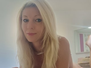 Erotski video chat SweetTaya