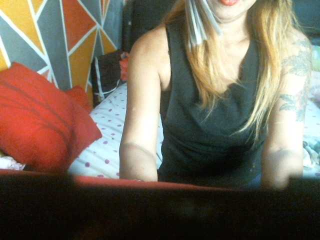 Fotografije Tamira72 hello sexy im horny wanna play in private..if u want to see how sexy i am im here and send me ur tokens..im ready to show up..;