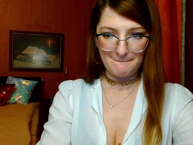 Fotografije tastyAriel Sweet and yet dang naughty ;) #innocentface #sweet #petite #glasses #fetish #natural #domina #teaser #cfmn #joi #cei #cbt #sph