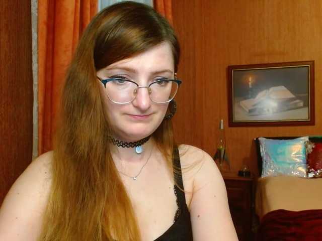 Fotografije tastyAriel Sweet and yet dang naughty ;) #innocentface #sweet #petite #glasses #fetish #natural #domina #teaser #cfmn #joi #cei #cbt #sph