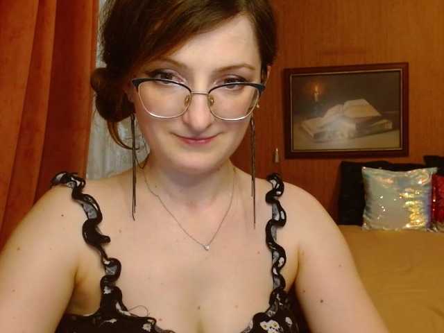 Fotografije tastyAriel Sweet and yet dang naughty ;) #innocentface #sweet #petite #glasses #fetish #natural #domina #teaser #cfmn #joi #cei #cbt #sph