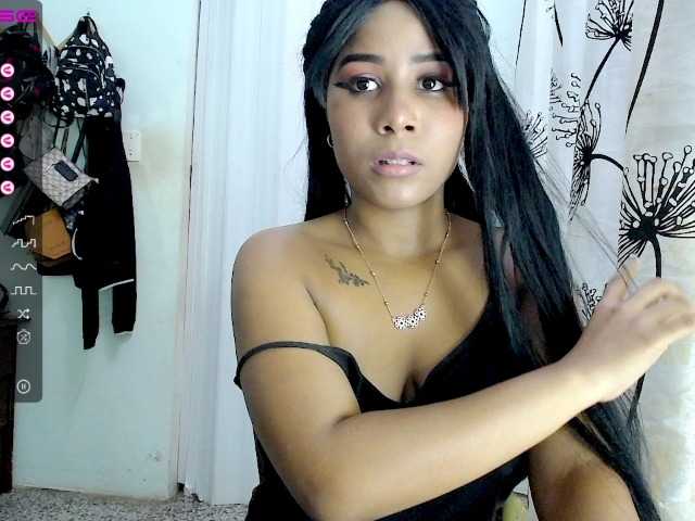 Fotografije Tianasex Your pretty girl wants to have fun today #ebony #young #latina #18 :)