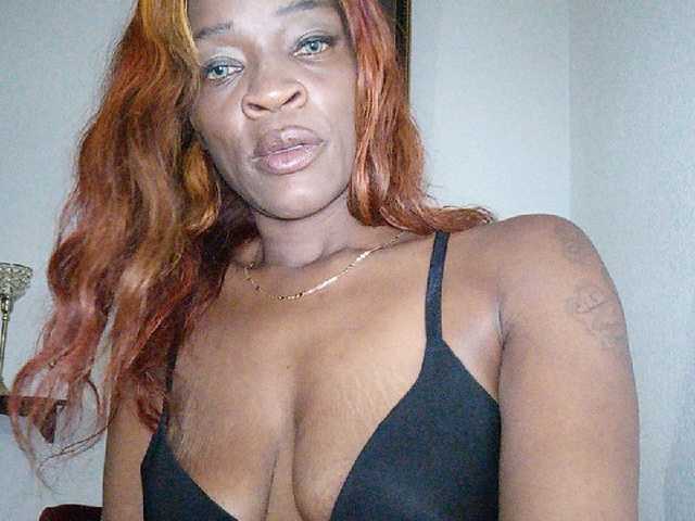 Fotografije Tierrahmarie sex machine in private.. 100 tokens rub pussy 20 tokens spank ass 500 tokens dildo play.. oil ass 200 tokens and spread. 300 blow job..