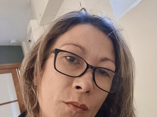 Erotski video chat Timide-girl