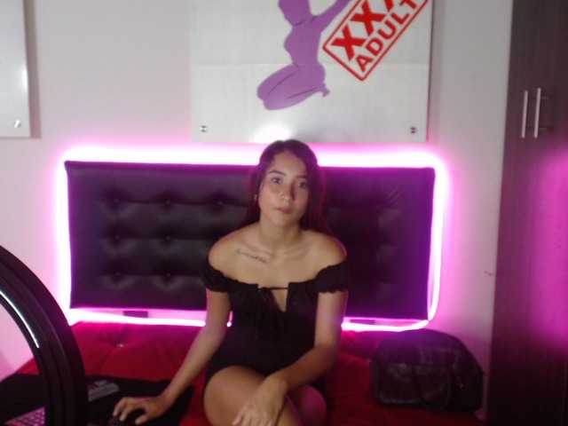 Fotografije TinnySofi18 Hi, it's my first day, I hope for your collaboration, I follow your advice #latina #skinny #feet #young #daddy #New