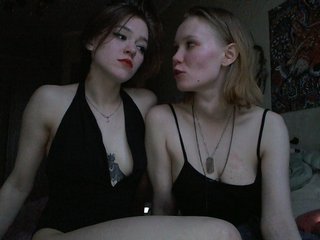 Emitiranje snimki zaslona TreshGirls