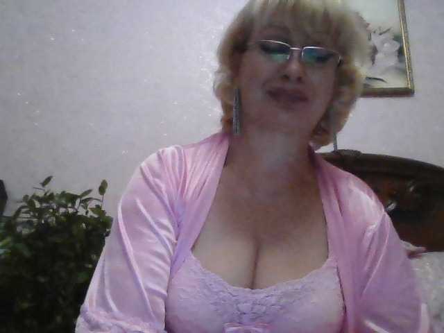 Fotografije _mamasita_ Greetings, my dears: * Welcome im my room. I will be glad to your attention and gifts :)