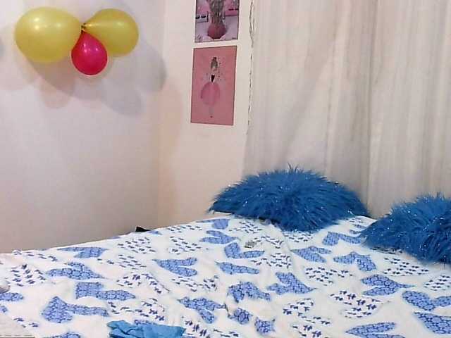 Fotografije valeriiaa-hot hi guys welcome to my room play with me #anal #squirt #lovense #pantyhose #teen #bigboobs